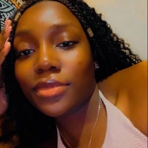 Meet your Posher, Priscilla